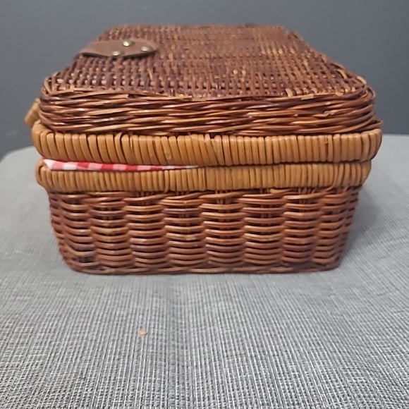 RAGGEDY ANN WICKER BASKET/ACCESSORIES - Picture 9 of 14